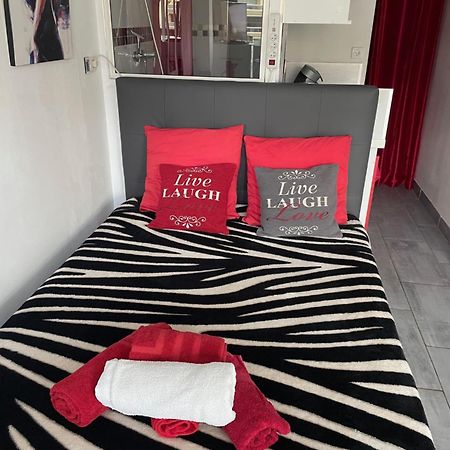 Naturist Paradise In « Swinging Cap » Agde Extérieur photo